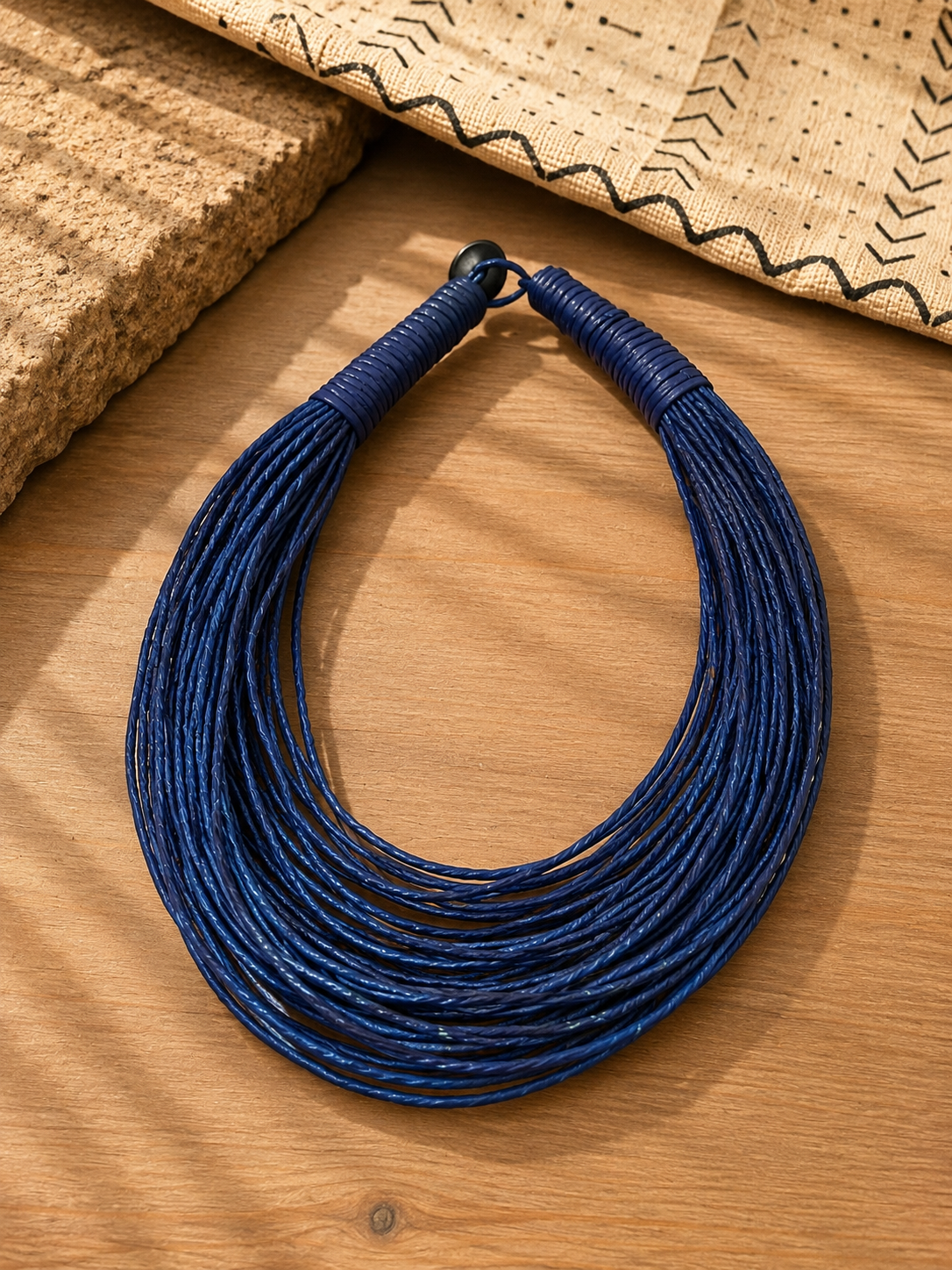 Collar Multitiras de Cuero · Mali