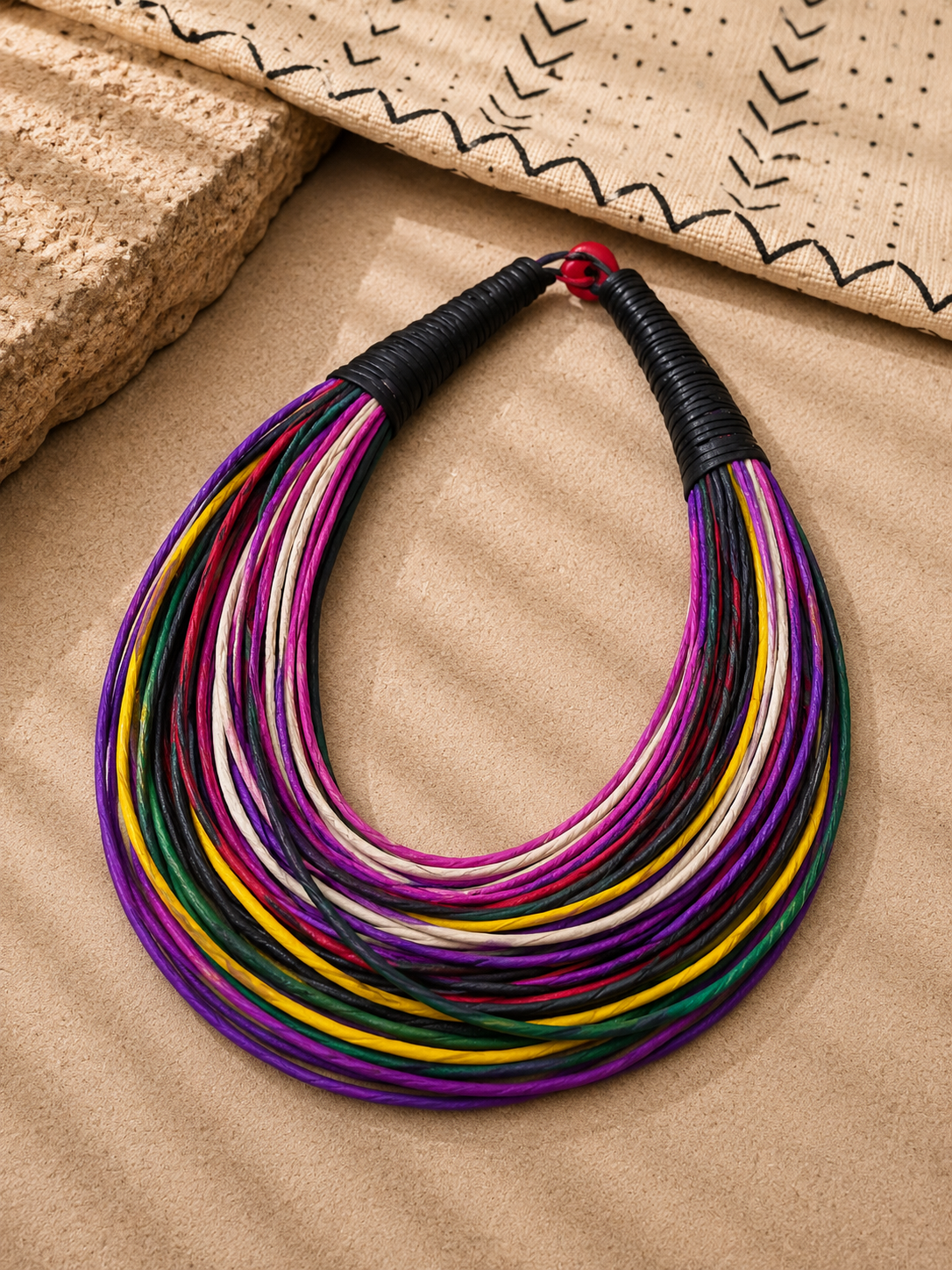 Collar Multitiras de Cuero · Mali