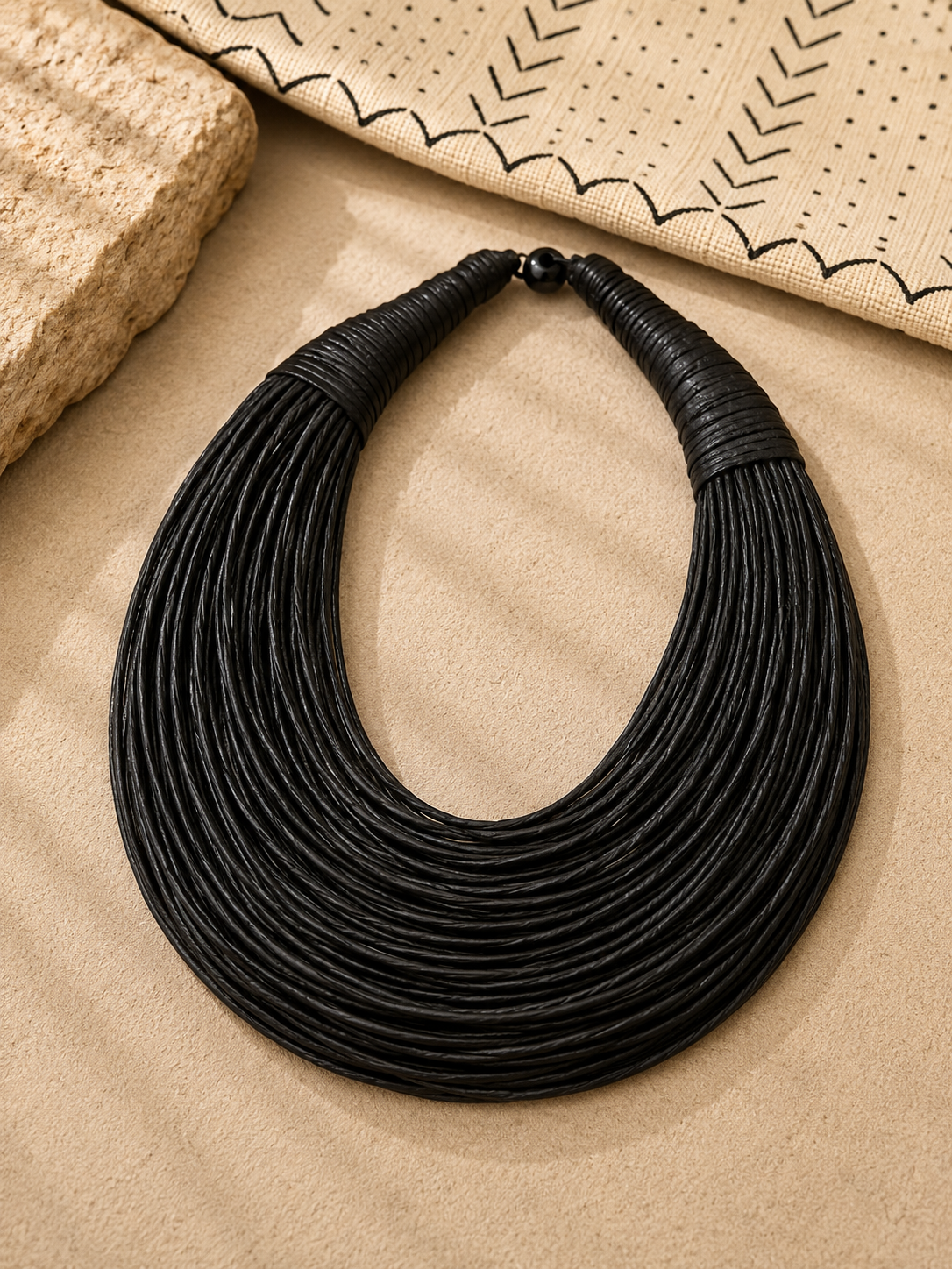 Collar Multitiras de Cuero · Mali